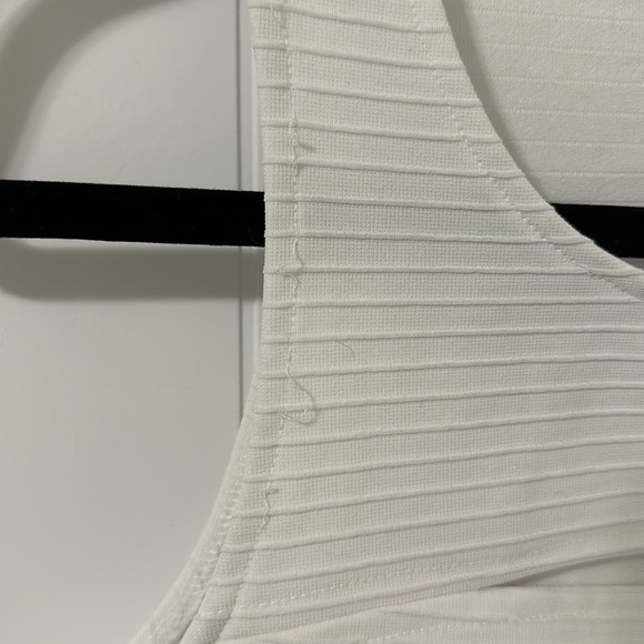 Guess Cutout Top - Picture 3 of 4